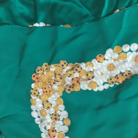 Chanel Green Silk Gripoix Jewels Scarf - Picture 6 of 7